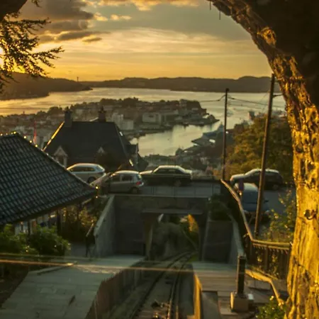 Dinbnb I 350m To Bryggen I Renovated 2023 I Quiet Apartment *